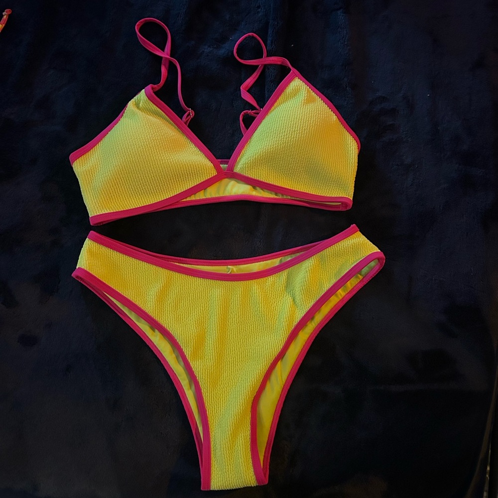 Bikini set - Picture 3 of 5